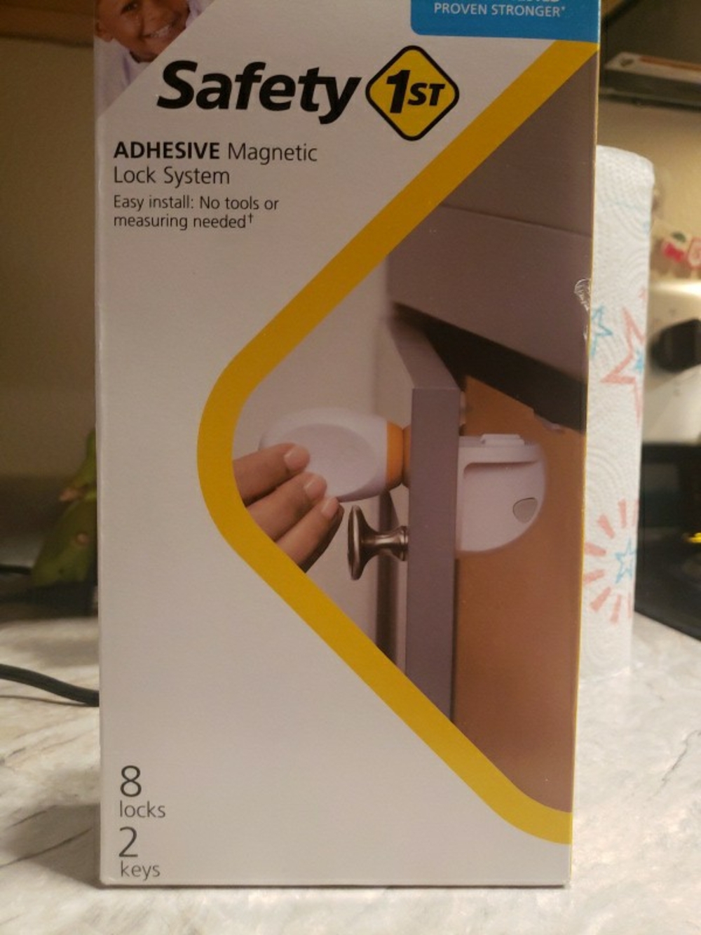 Safety 1st New In Box  Adhesive Magnetic Cabinet Locks - 8 Pack With 2 Keys